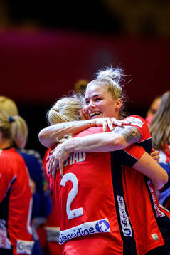 Veronica Egebakken Kristiansen and Henny Ella Reistad of