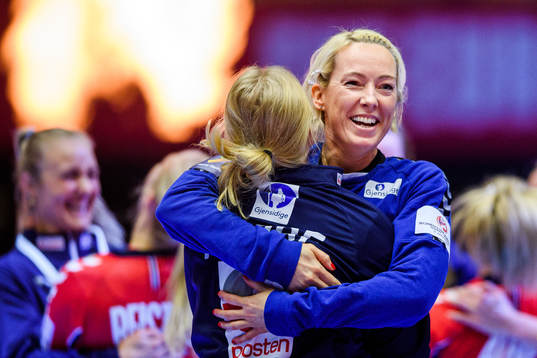 Goalkeeper Lunde Katrine of Norway celebrates