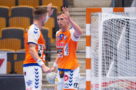 Kristianstads Olafur Gudmundsson och Adam Nyfjäll jublar
