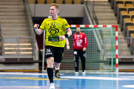 Sävehofs Jonathan Edvardsson jublar