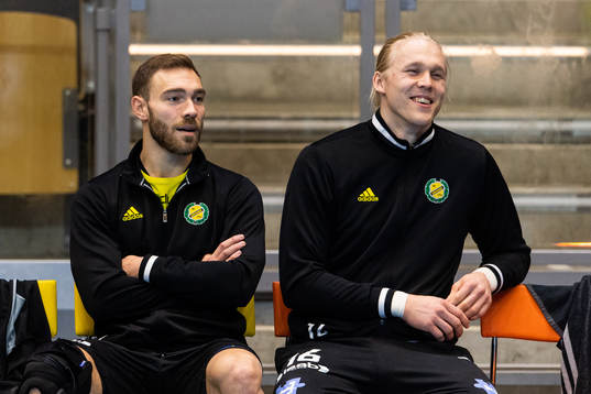 Sävehofs Henrik Tilsted och målvakt Bertram Obling