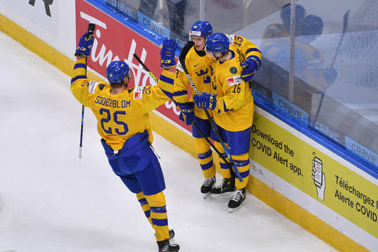 Theodor Niederbach celebrates the 4-1 goal with teammates