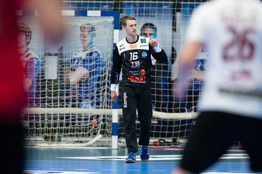 Alingsås målvakt Anton Hagvall jublar