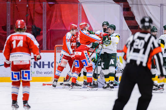 Timrås Jacob Olofsson och Björklövens Alexander Deilert