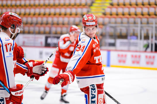 Timrås Sebastian Hartmann jublar