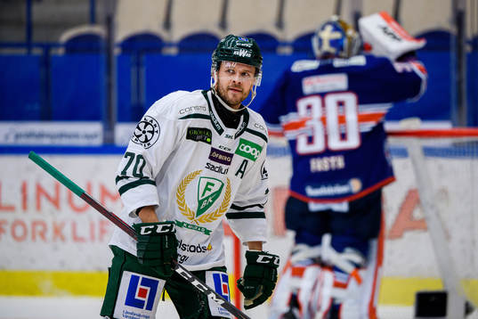 Färjestads Jacob Nilsson jublar