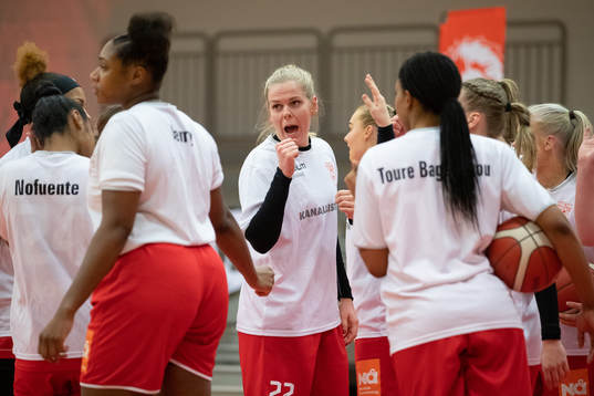 Högsbos Elin Johansson (mitten)
