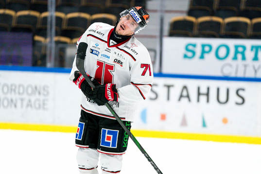 Örebros Borna Rendulic åker ut 5 min för kneeing