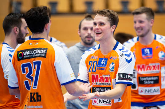 Kristianstads Zoran Bozic och Emil Frend Öfors jublar