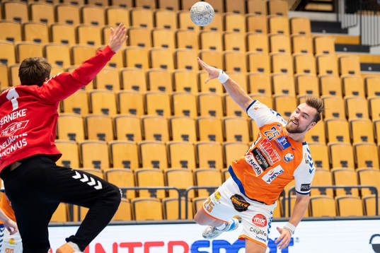 Kristianstads Ludvig Jurmala Åström och Varbergs målvakt