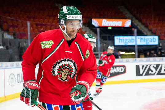 Frölundas Joel Lundqvist innan ishockeymatchen i SHL