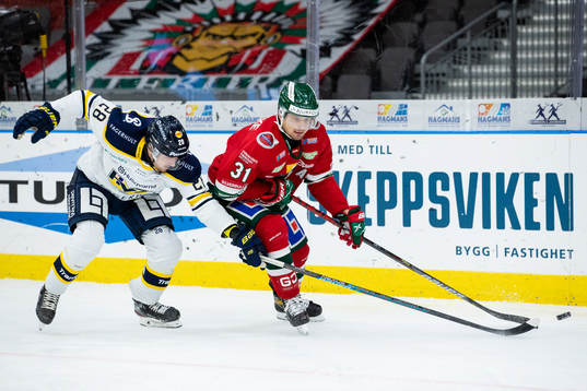 s Johannes Kinnvall och Frölundas Nicklas Lasu