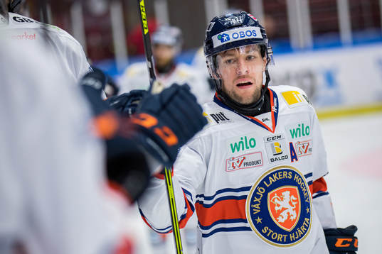 Växjös Robert Rosén jublar