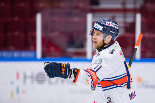Växjös Ilari Melart jublar