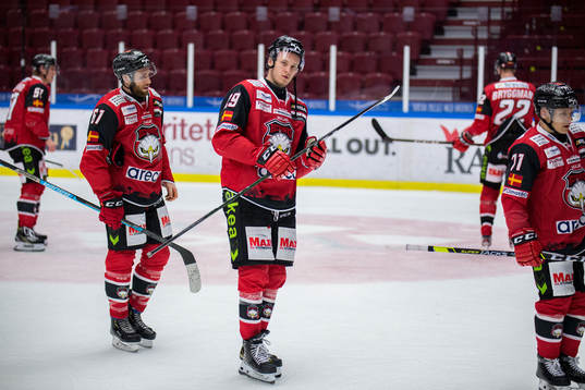 Malmö Redhawks Quinton Howden och Eric Engstrand deppar