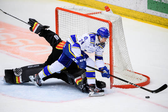 Brynäs målvakt Viktor Andrén och Leksands Isak