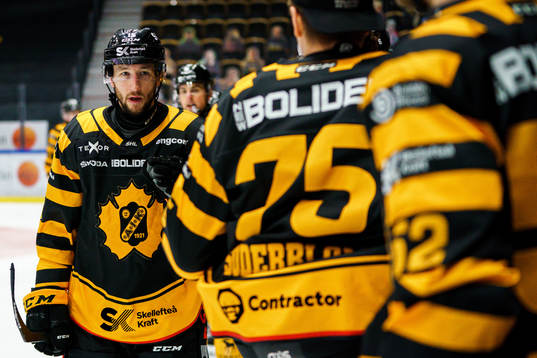 Skellefteås Melker Karlsson jublar