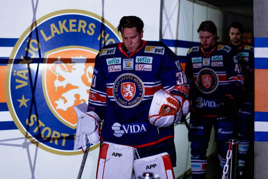 Växjös målvakt Viktor Fasth före ishockeymatchen i SHL