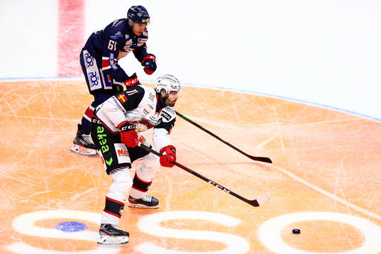 Malmö Redhawks Markus Lauridsen och Linköpings Markus