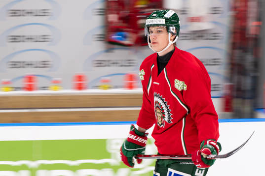 Frölundas Elmer Söderblom innan ishockeymatchen i SHL