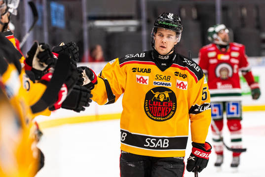 Luleås Filip Hållander jublar