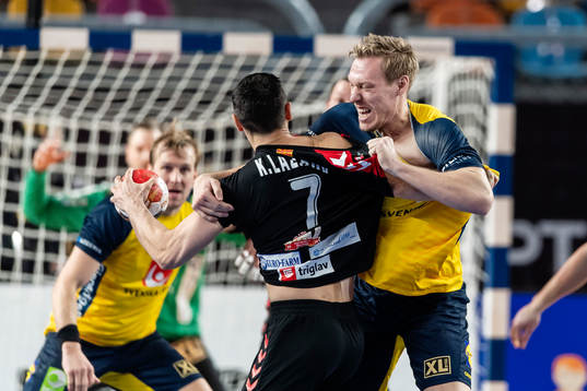 Kiril Lazarov of North Macedonia and Fredric Pettersson of