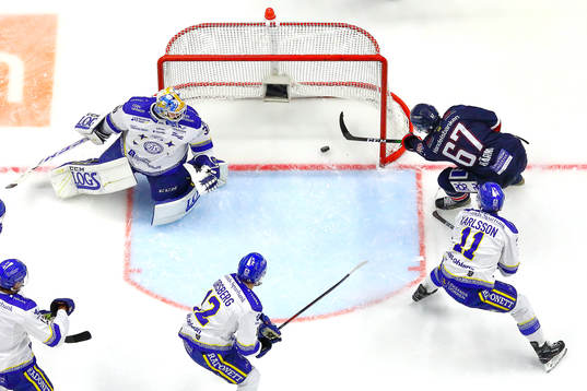 Mål 1-2 av Linköpings Jarno Kärki förbi Leksands
