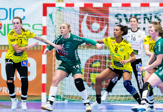 Sävehofs Thess Krönell (v) och Jamina Roberts (h)