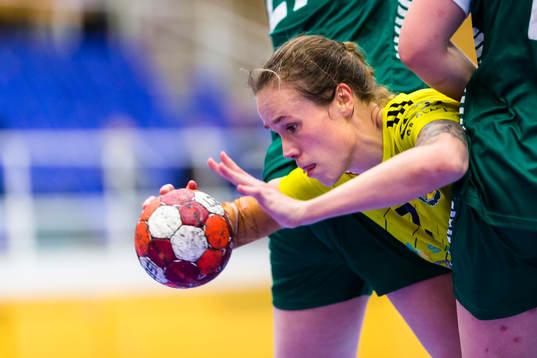 Sävehofs Thess Krönell tränger sig emellan Skurus Ulrika
