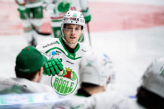 Rögles Adam Tambellini jublar