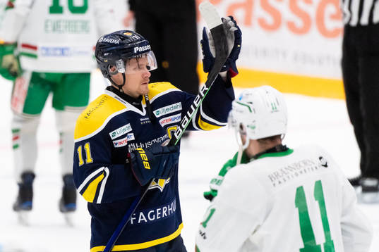 s Simon Önerud tackar publiken