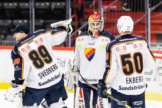 Djurgårdens målvakt Mantas Armalis  jublar