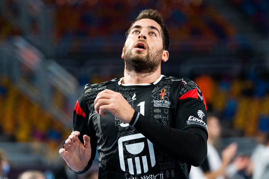 Omar Elwakil of Egypt looks dejected