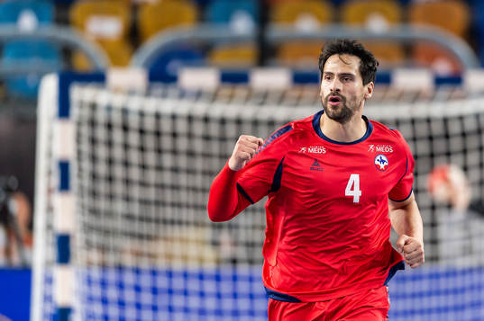 Erwin Feuchtmann of Chile celebrates