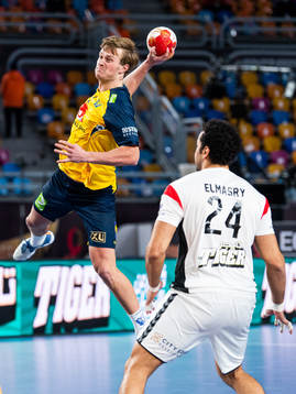 Jonathan Carlsbogård of Sweden