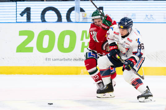 Frölundas Nicklas Lasu och Linköpings Tyler Morley