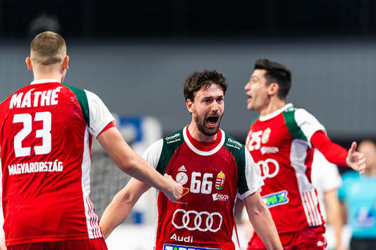Máté Lékai of Hungary celebrates