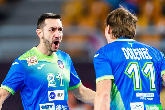 Dragan Gajic of Slovenia celebrates