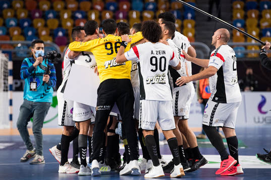 Players of Egypt celebrate
