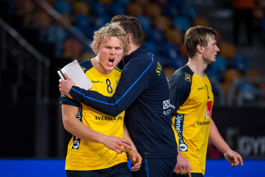 Alfred Jönsson of Sweden looks dejected with Martin