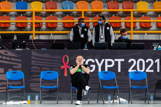 Alfred Gíslason, head coach of Germany looks dejected