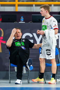 Alfred Gíslason, head coach of Germany and Timo Kastening