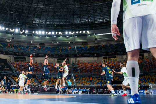 Jonathan Carlsbogård, Max Darj and Lukas Sandell defends