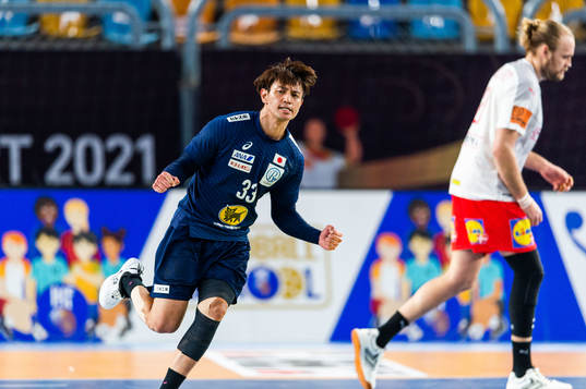 Yuto Agarie of Japan celebrates