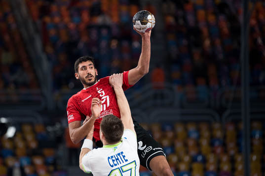 Yahia Omar of Egypt and Nejc Cehte of Slovenia