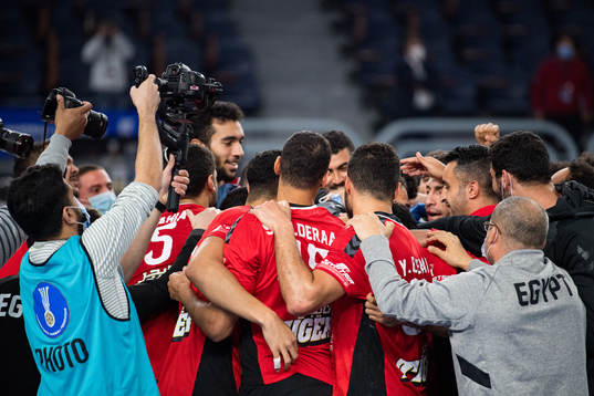 Players of Egypt celebrate