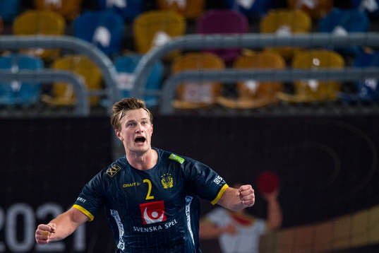 Jonathan Carlsbogård of Sweden celebrates