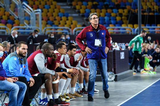 Valero Rivera, head coach of Qatar