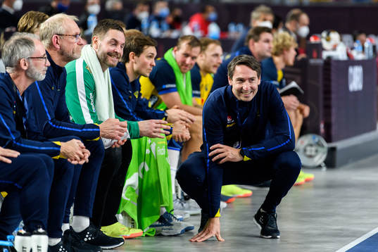 Glenn Solberg, head coach of Sweden celebrates