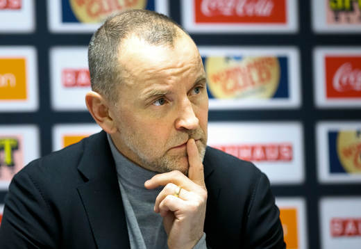 Luleås tränare Thomas Berglund på presskonferensen